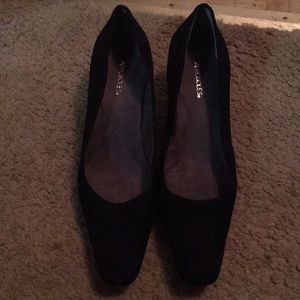 Aerosoles Black low heel